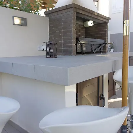 Chara Elizabeth No 2 Villa *