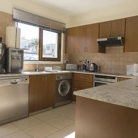 Chara Elizabeth No 2 *