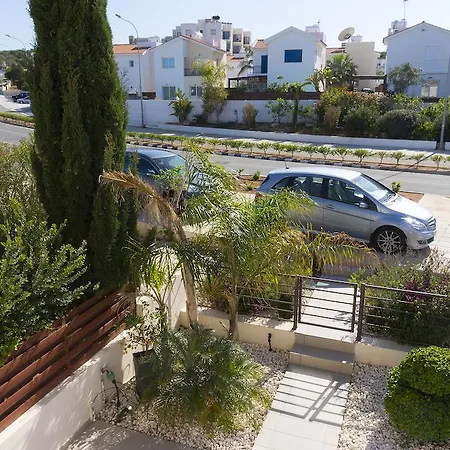 Chara Elizabeth No 2 *