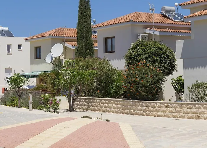 Chara Elizabeth No 2 * Protaras