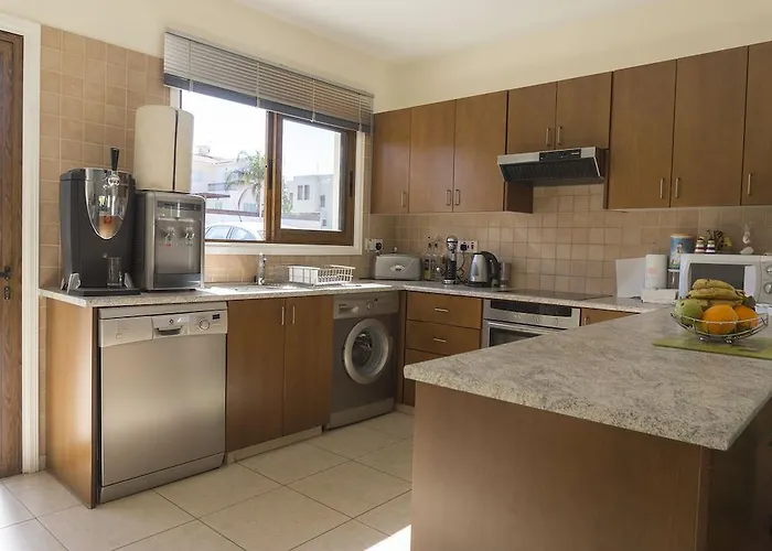 Chara Elizabeth No 2 *